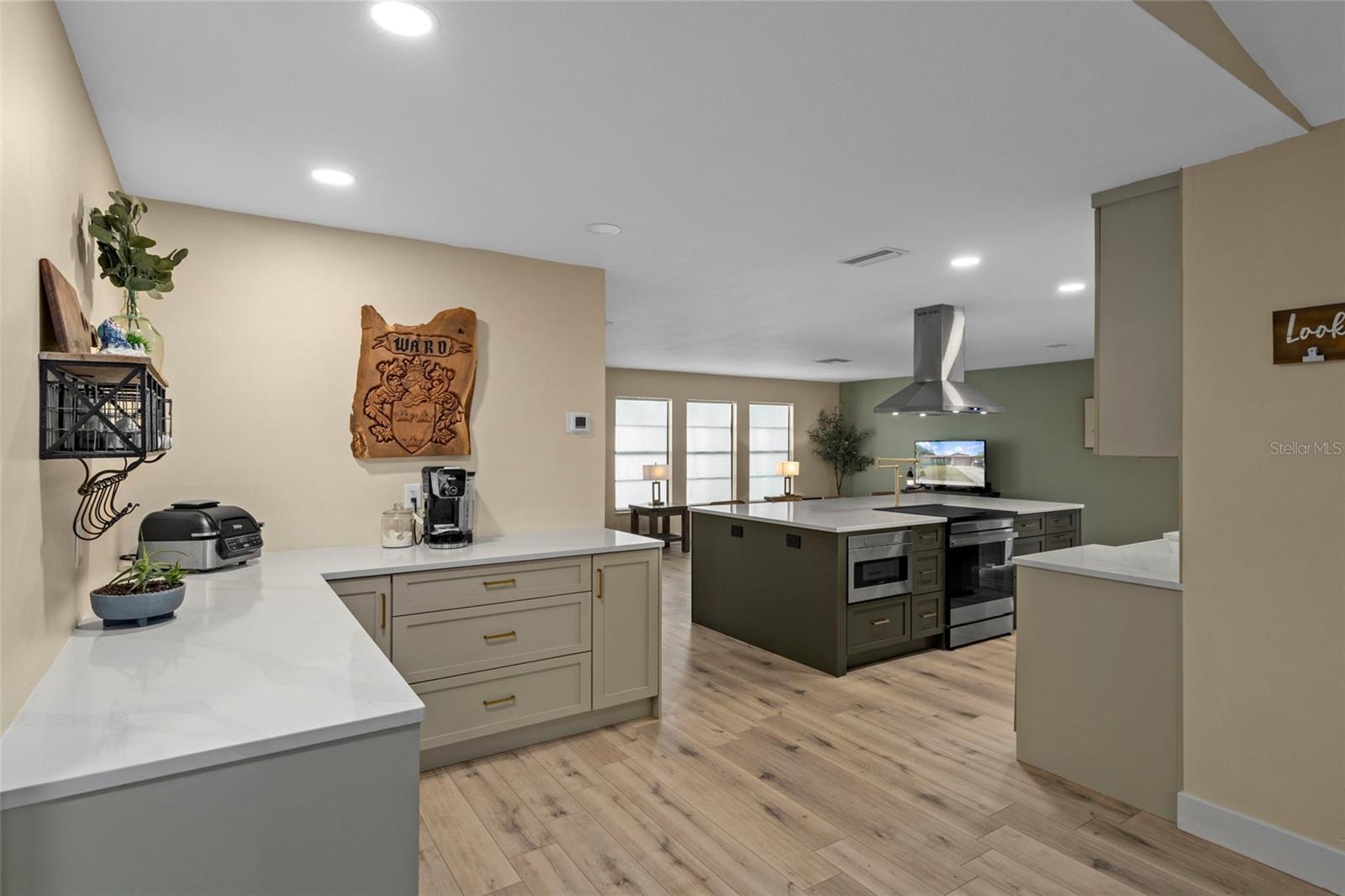 LAUREL OAK WOODS - Residential