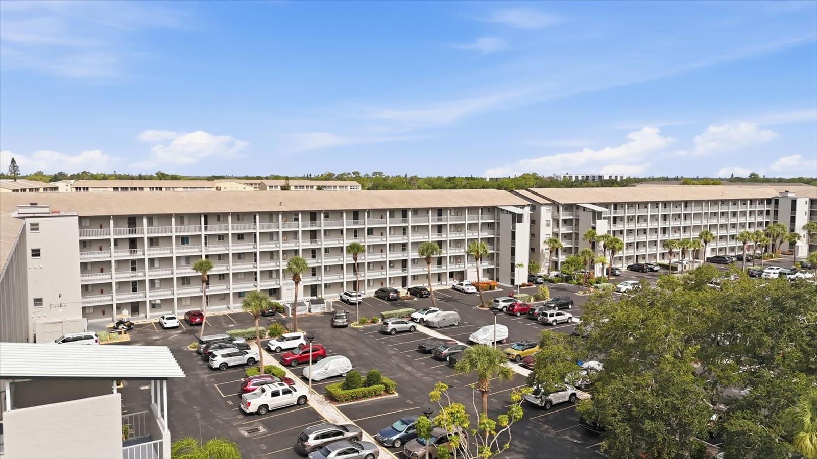 BAYSHORE ON THE LAKE APTS III SEC2 - Residential