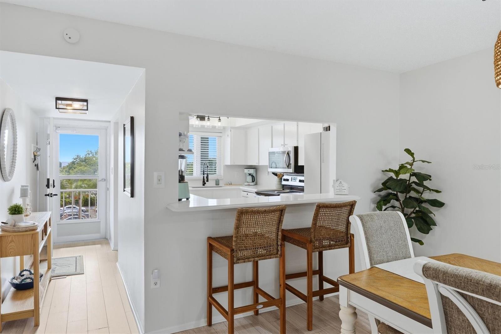 BAYSHORE ON THE LAKE APTS III SEC2 - Residential