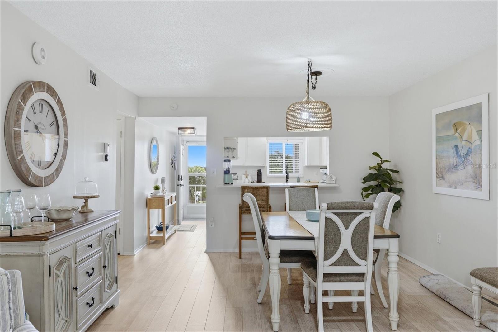 BAYSHORE ON THE LAKE APTS III SEC2 - Residential