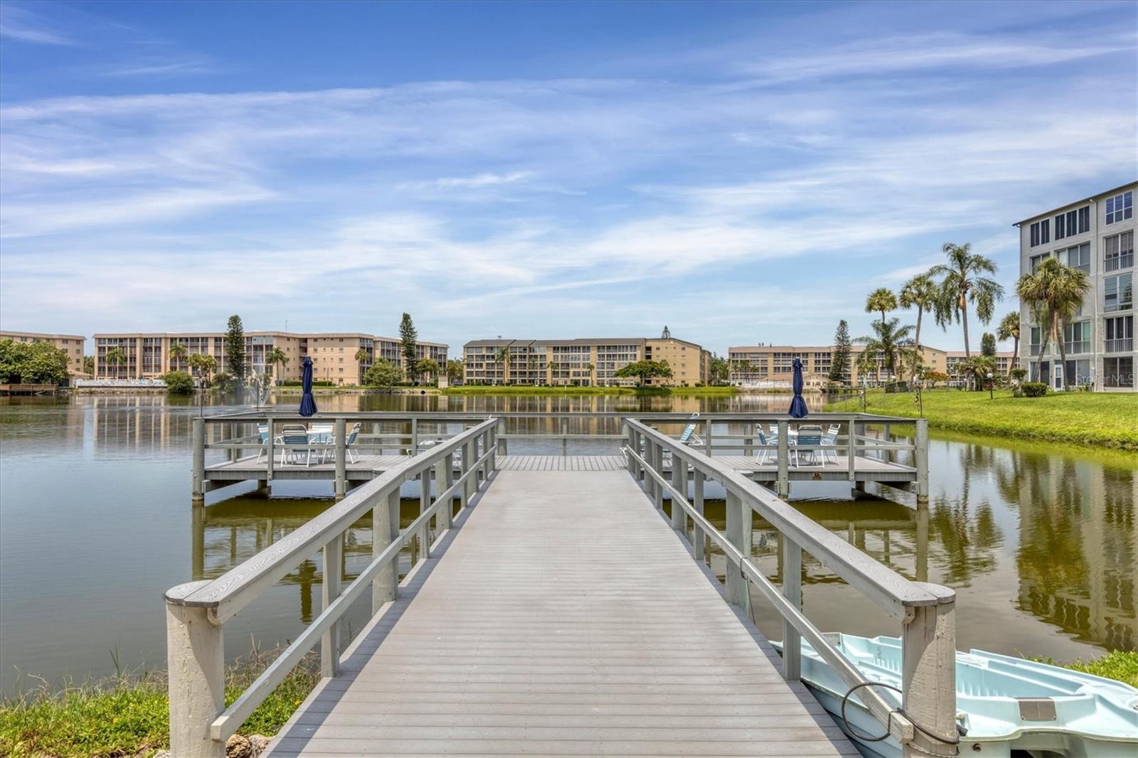 BAYSHORE ON THE LAKE APTS III SEC2 - Residential