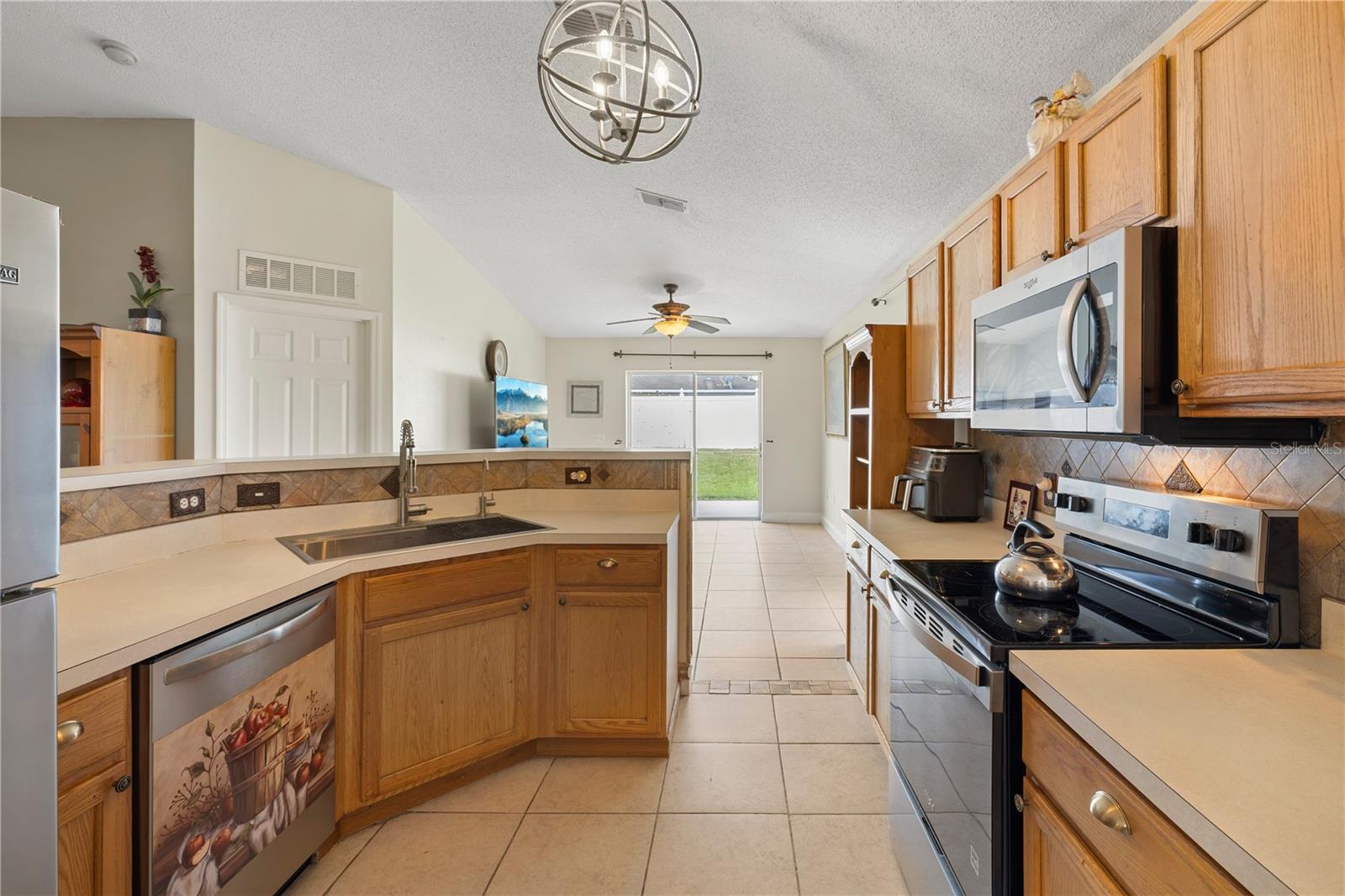 EAGLE BAY PH 1 - Residential