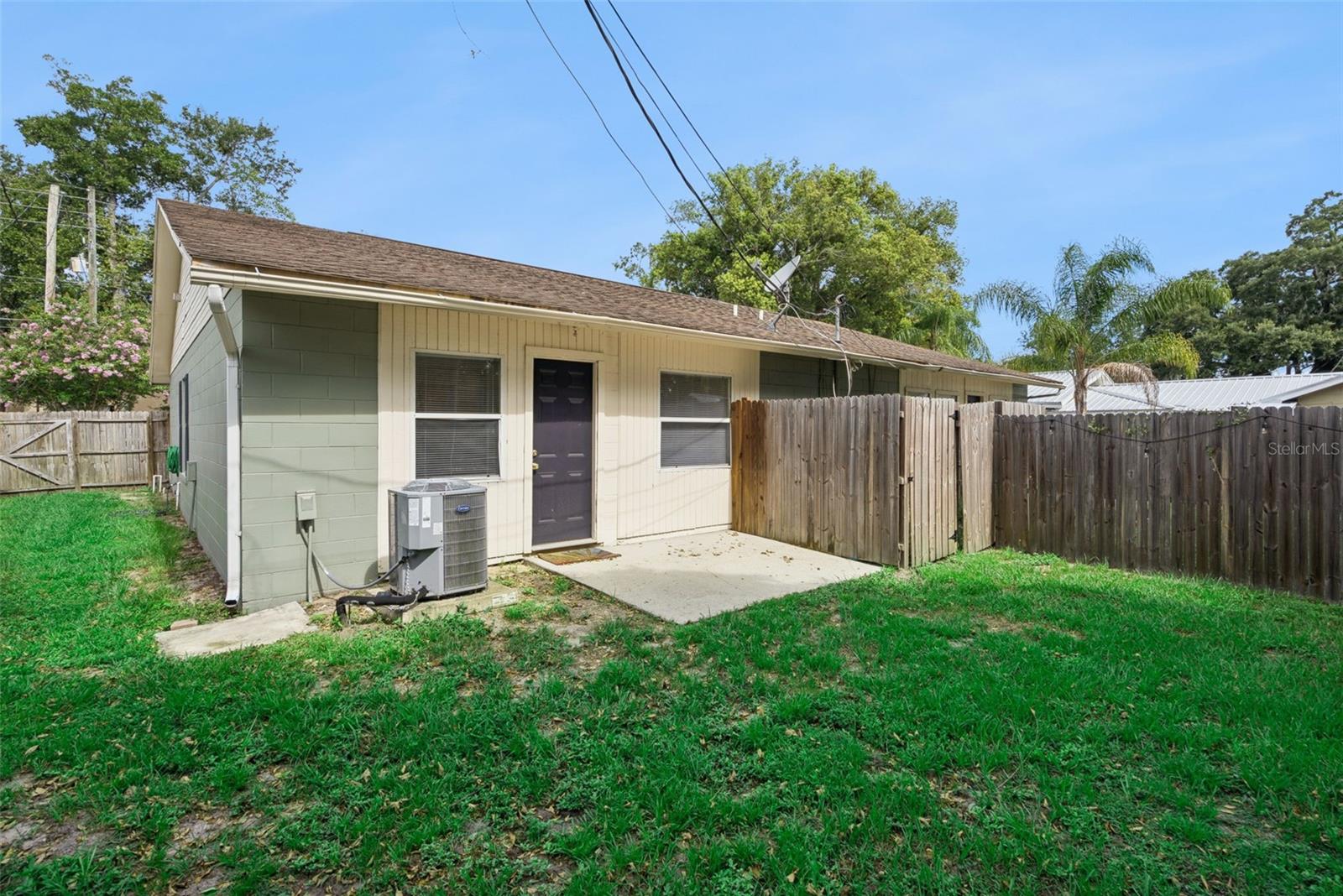 INTERLAKE PARK SECOND ADD - Residential Lease