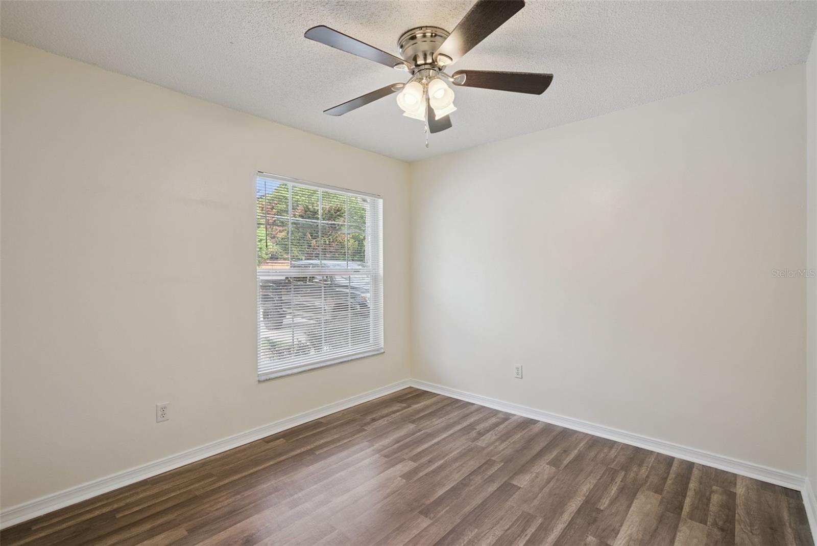 INTERLAKE PARK SECOND ADD - Residential Lease