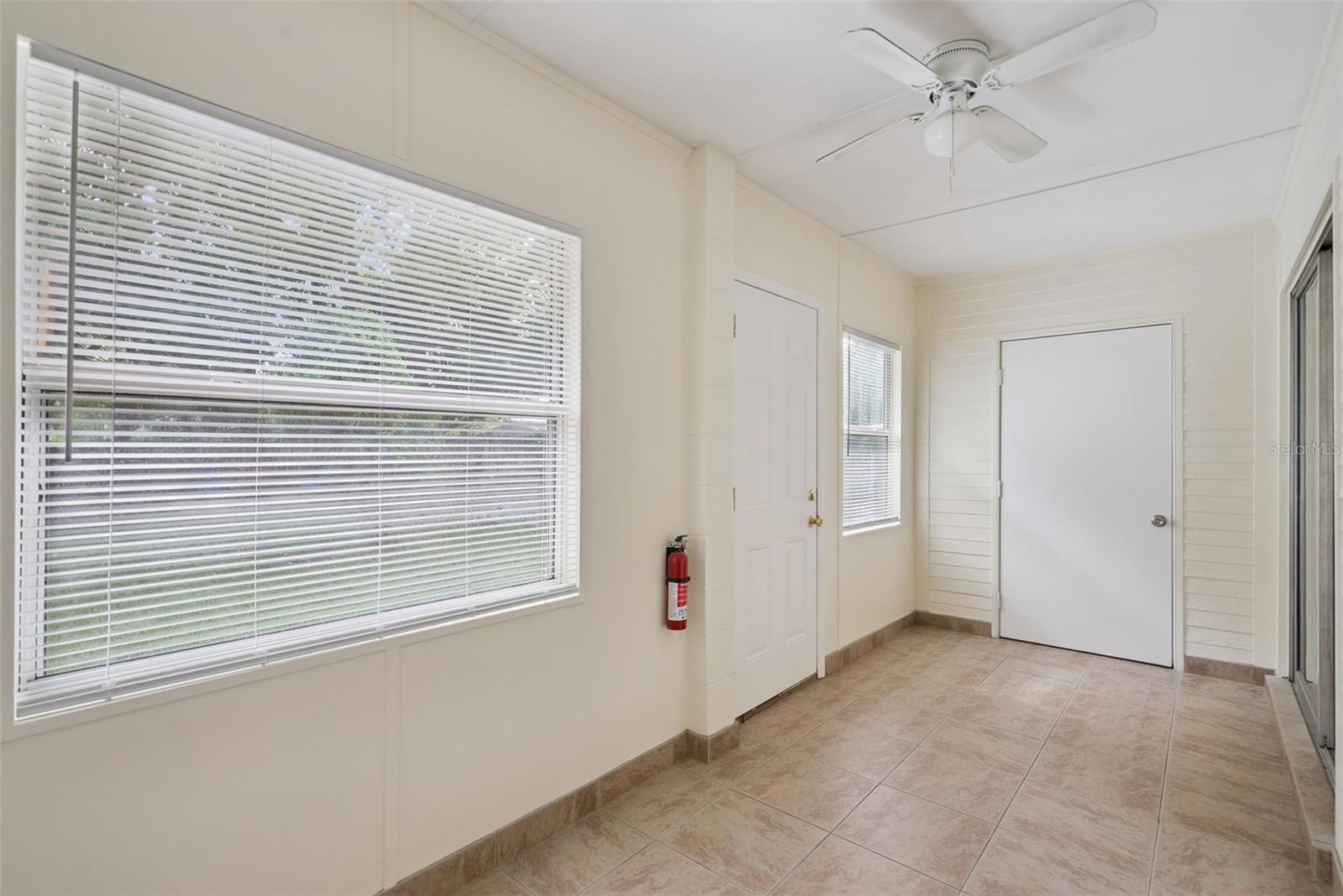 INTERLAKE PARK SECOND ADD - Residential Lease