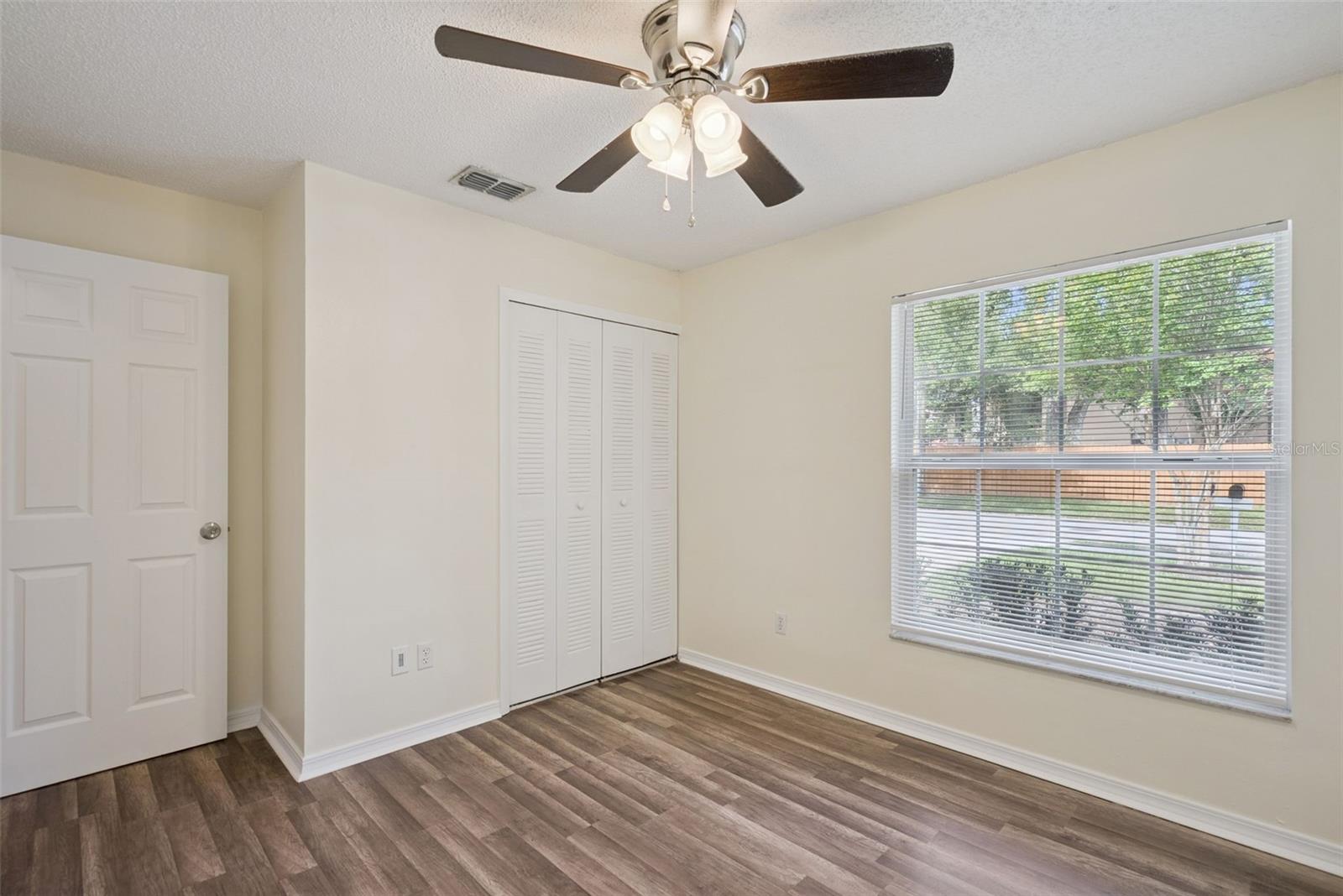 INTERLAKE PARK SECOND ADD - Residential Lease
