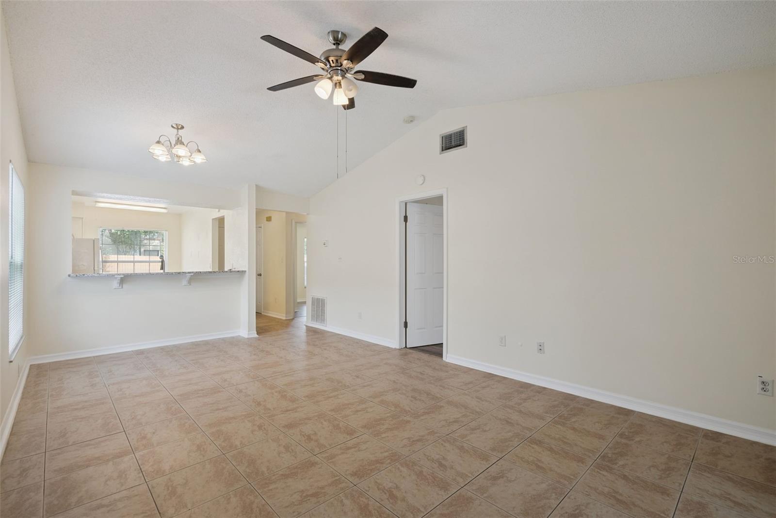 INTERLAKE PARK SECOND ADD - Residential Lease