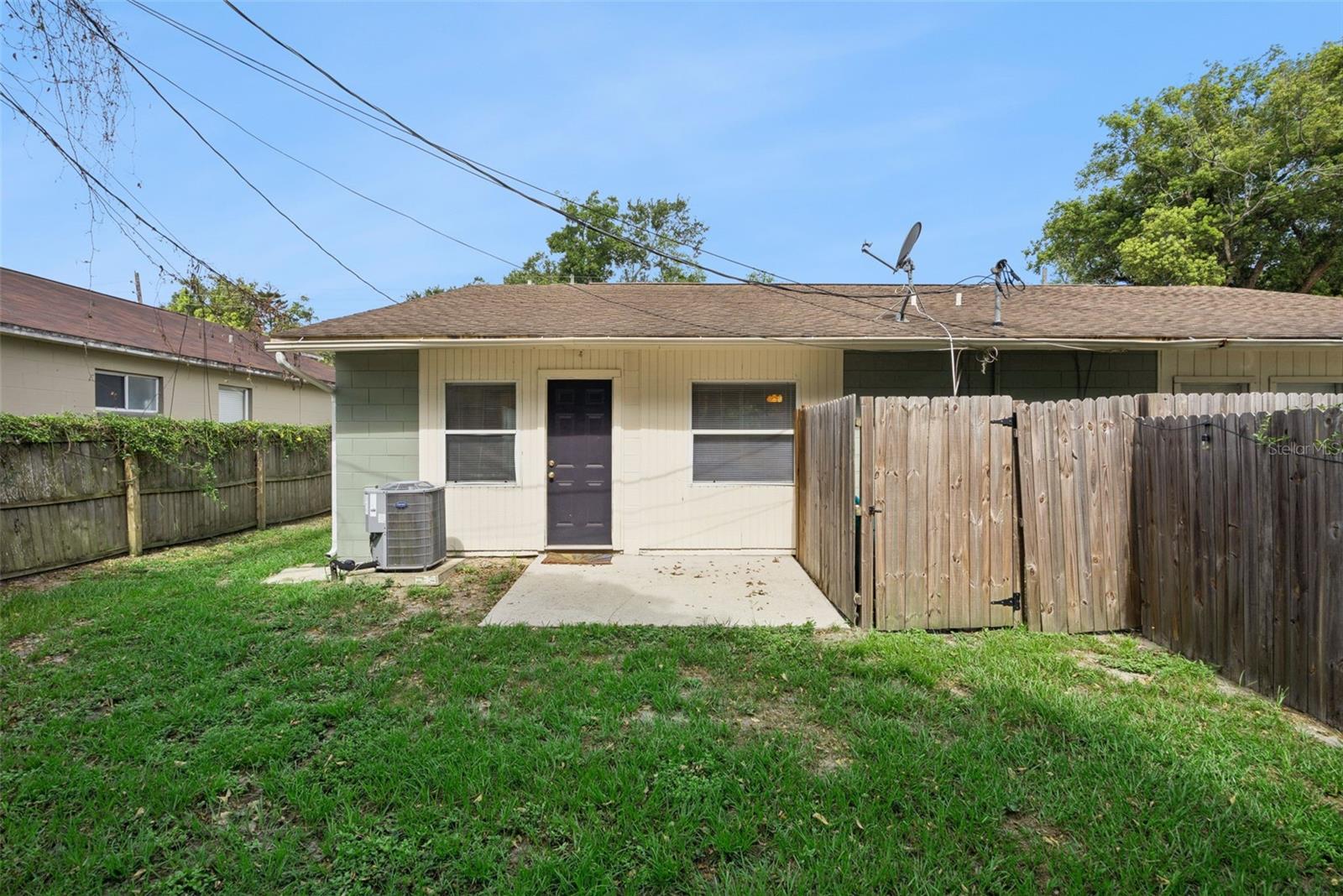 INTERLAKE PARK SECOND ADD - Residential Lease