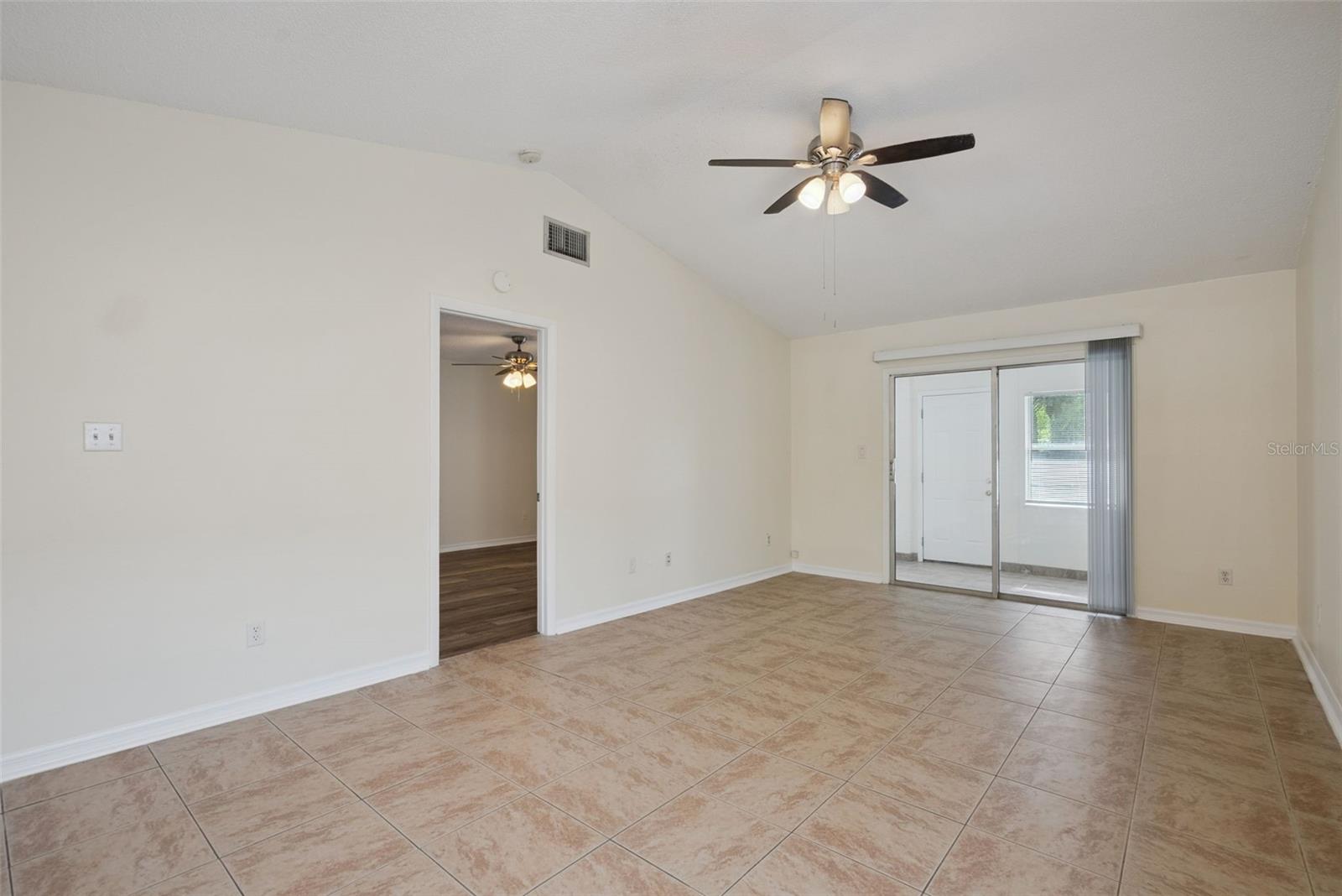 INTERLAKE PARK SECOND ADD - Residential Lease