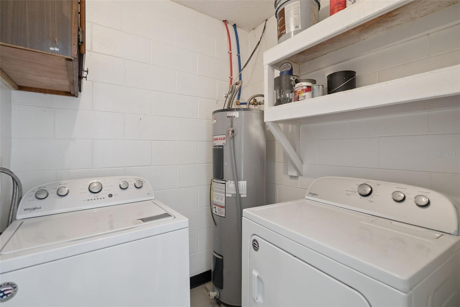 INTERLAKE PARK SECOND ADD - Residential Lease