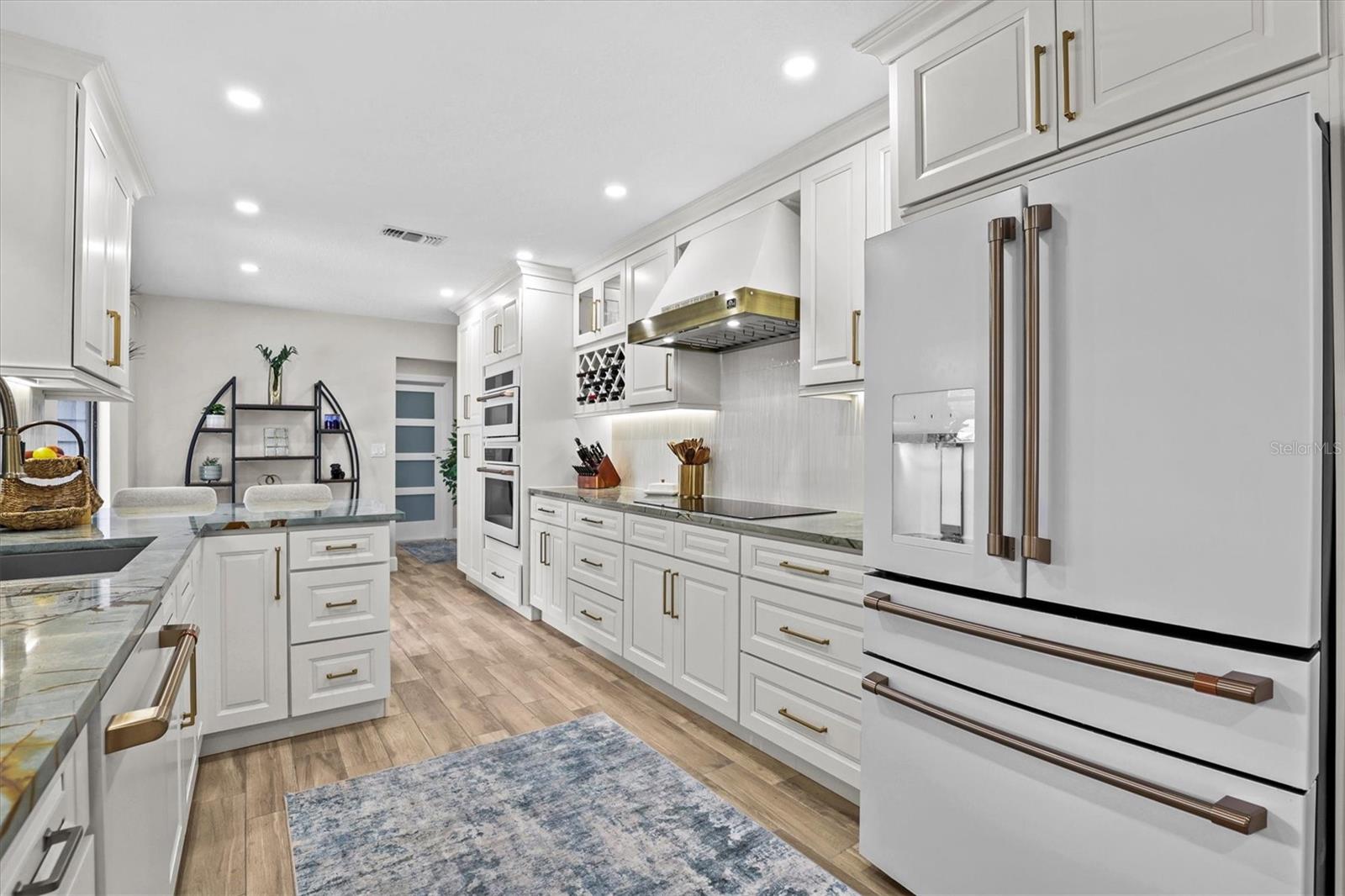 WESTLAKE VILLAS CONDO - Residential