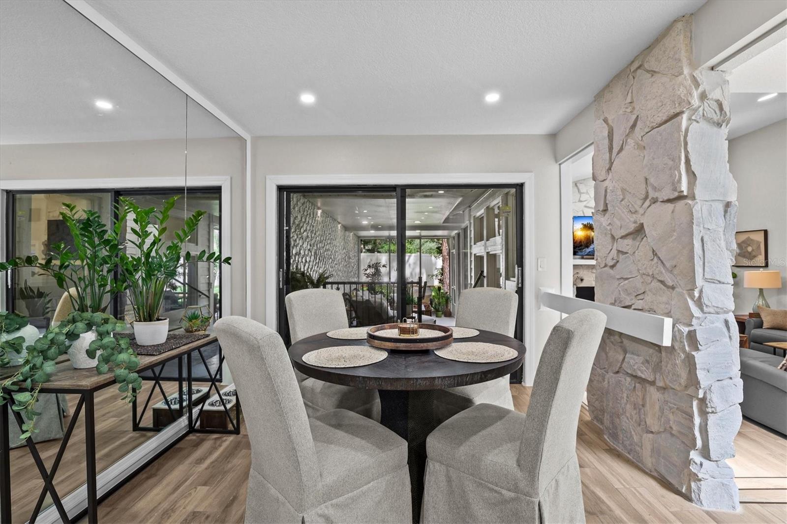WESTLAKE VILLAS CONDO - Residential