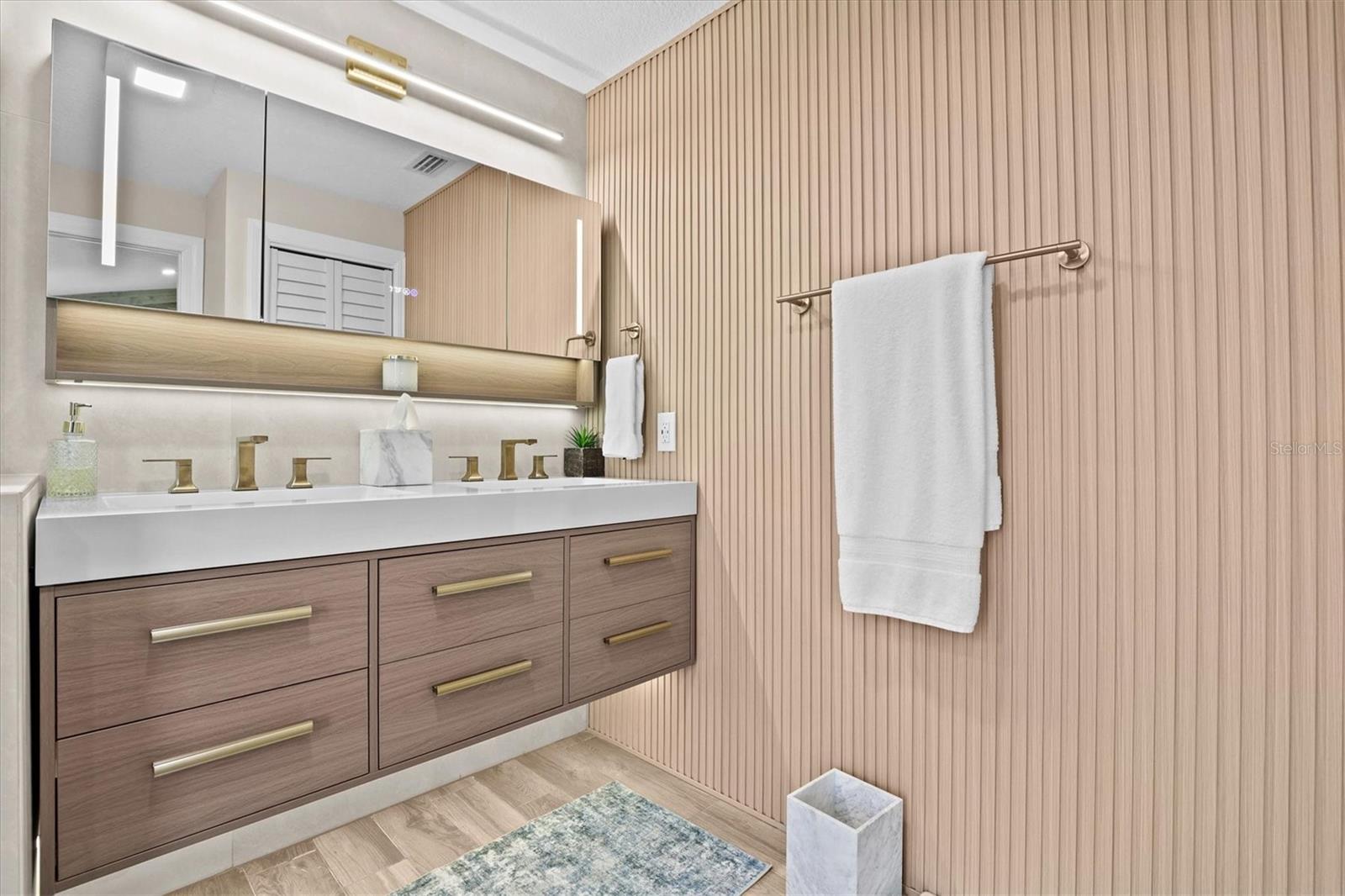 WESTLAKE VILLAS CONDO - Residential