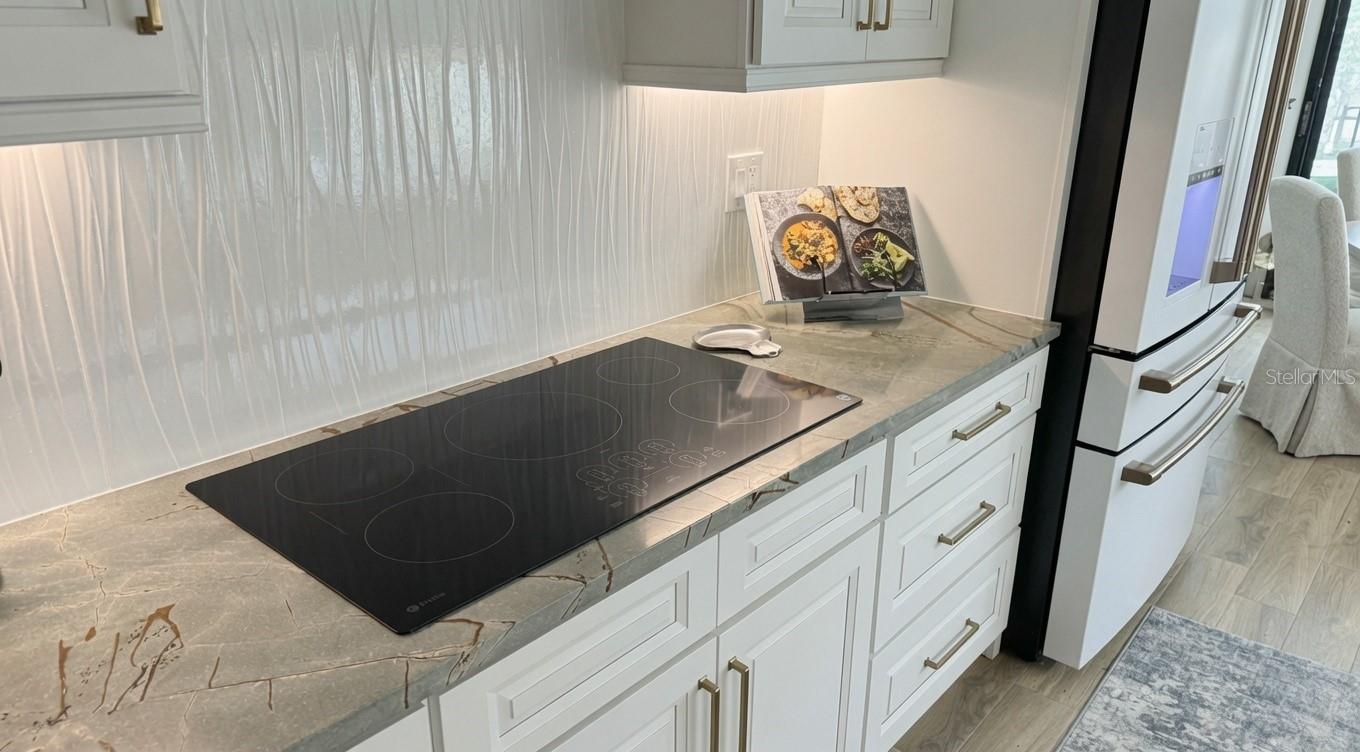 WESTLAKE VILLAS CONDO - Residential