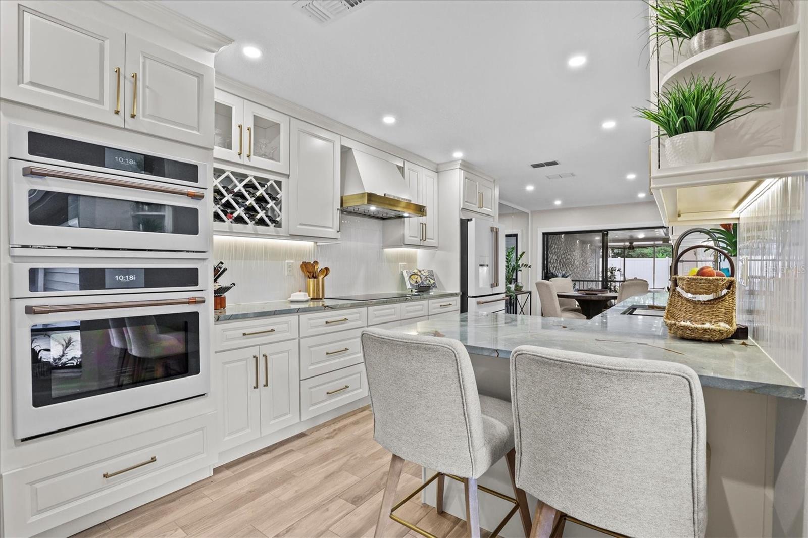 WESTLAKE VILLAS CONDO - Residential
