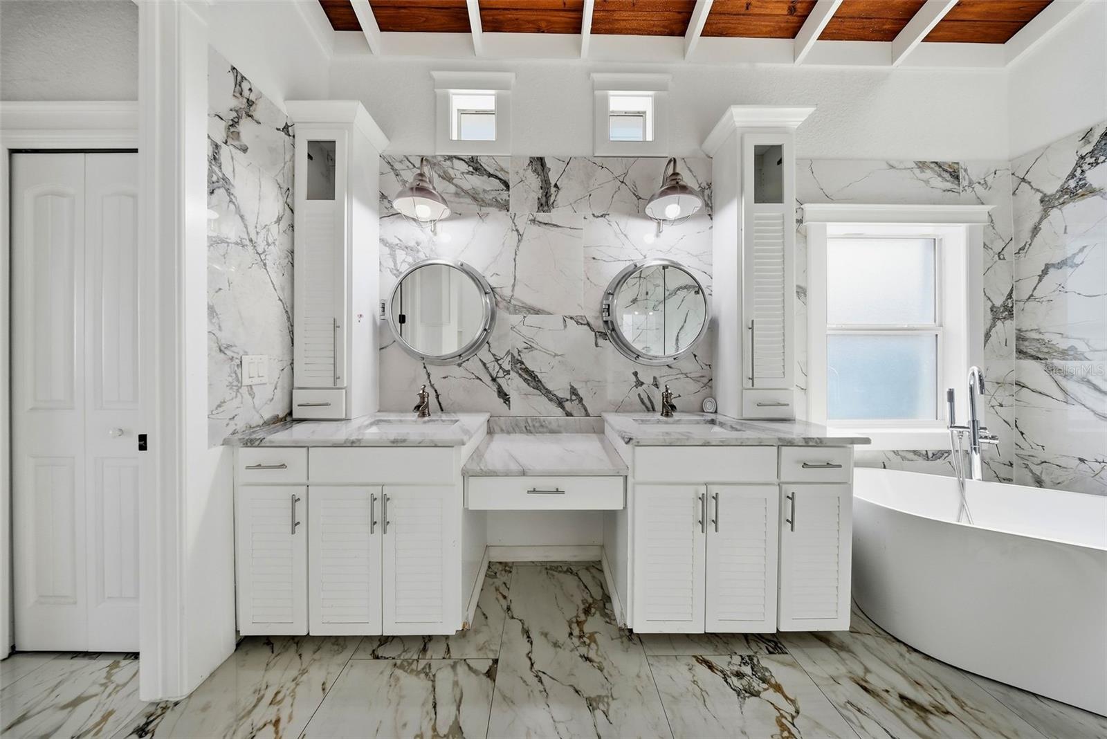 BAY CREST PARK UNIT 21 - Residential