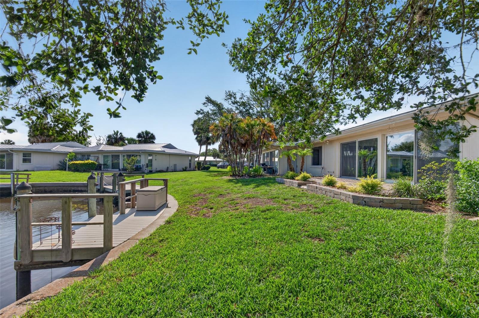 THE BAY VILLAS - Residential