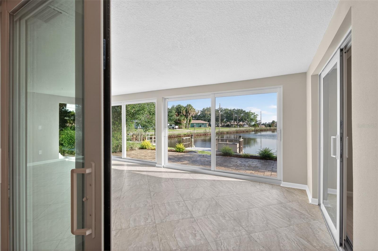 THE BAY VILLAS - Residential