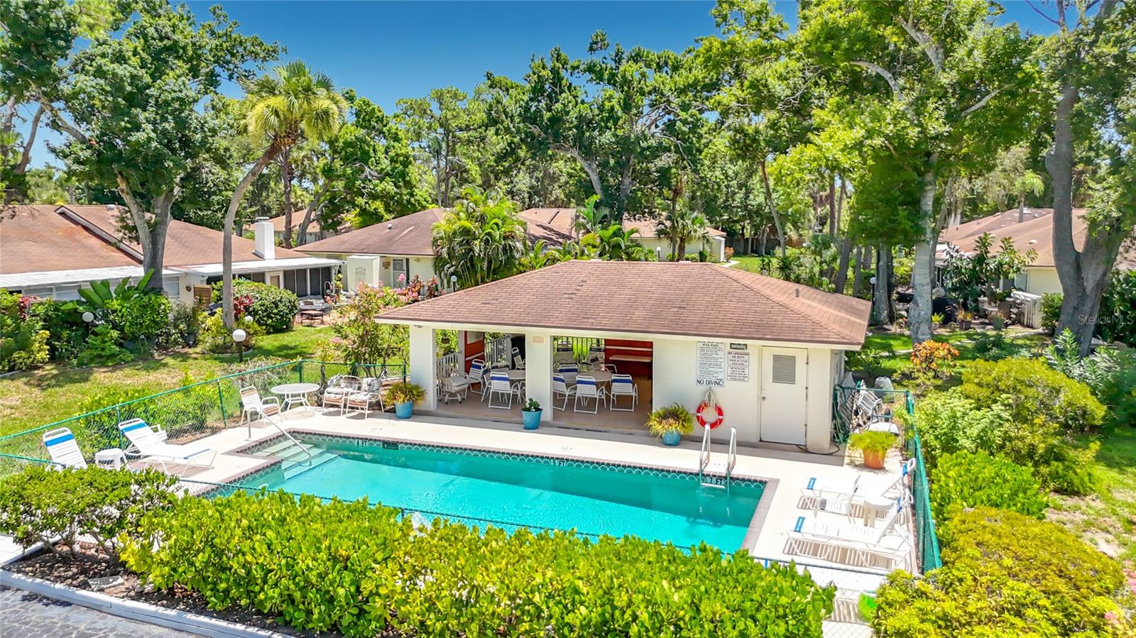 ROYAL PALM VILLAS - Residential