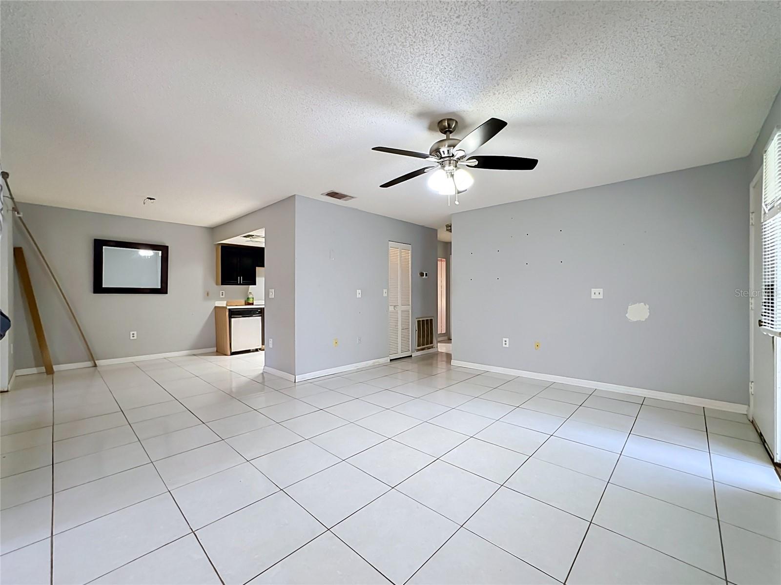 ROYAL PALM VILLAS - Residential