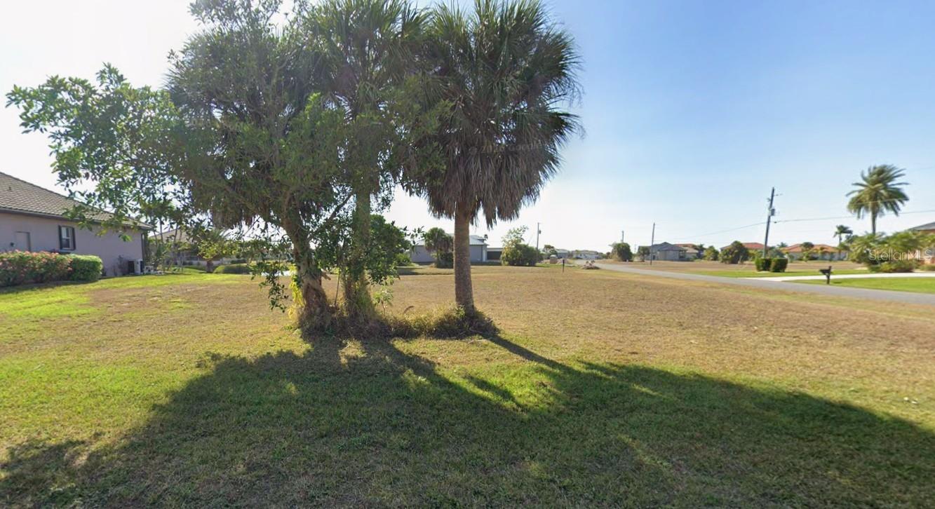 PUNTA GORDA ISLES SEC 21 - Land
