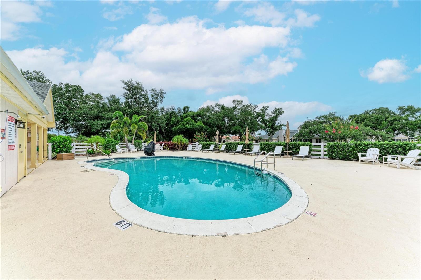 CALUMET AT CENTERGATE 1 - Residential