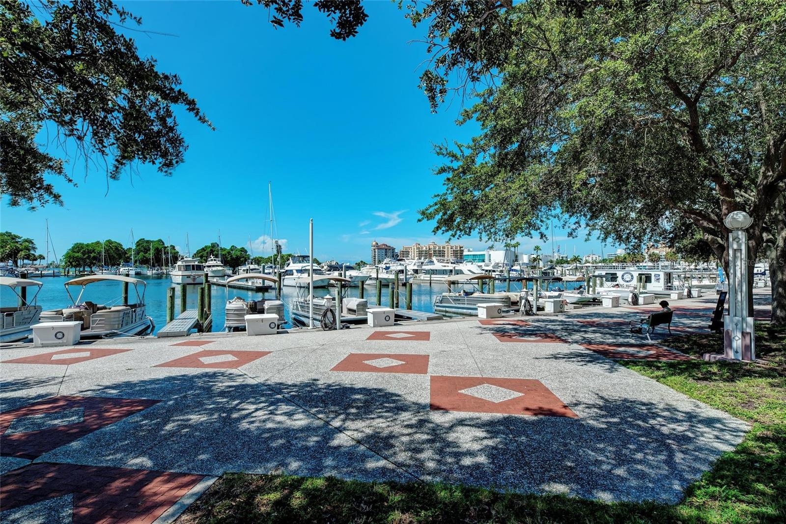 CALUMET AT CENTERGATE 1 - Residential