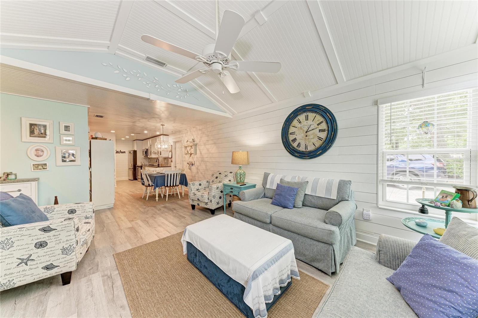 CALUMET AT CENTERGATE 1 - Residential