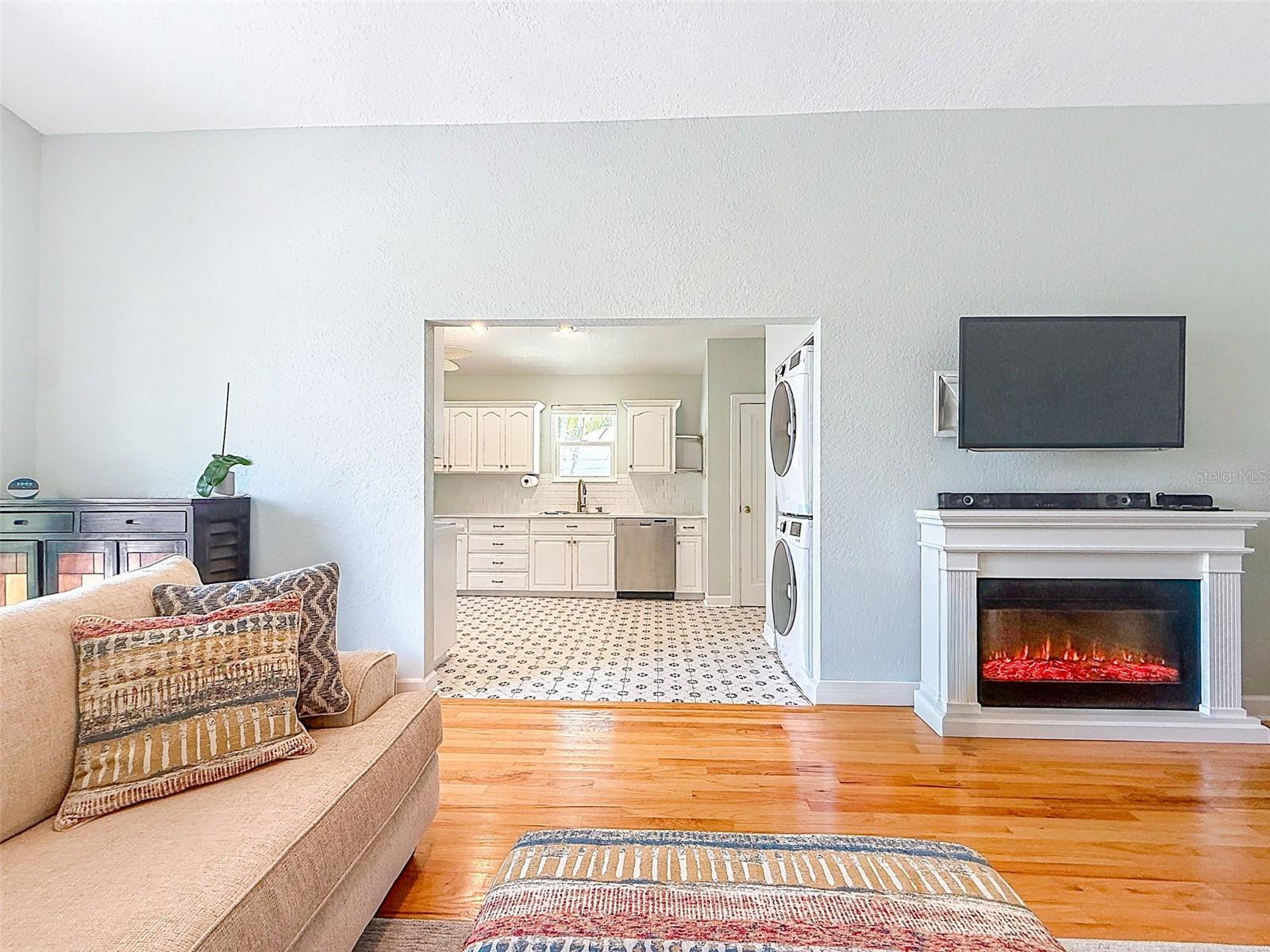 BARNARD ERASTUS A S REV SUB - Residential