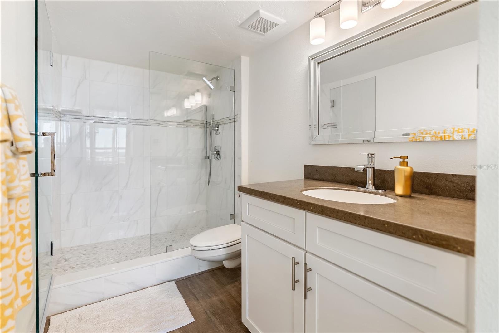 LAWRENCE POINTE I - Residential
