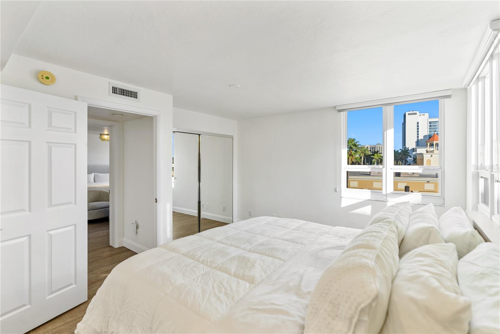 LAWRENCE POINTE I - Residential