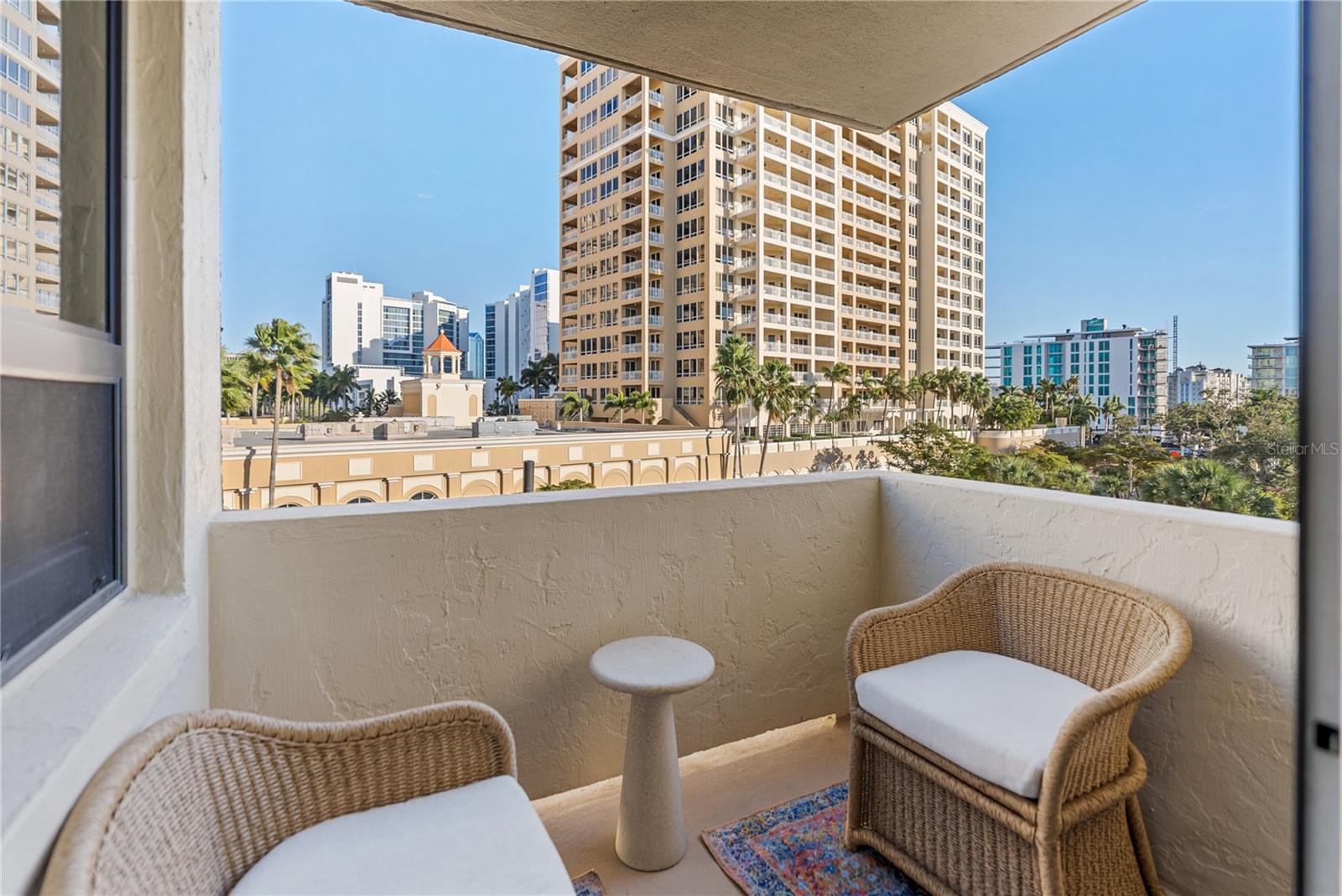 LAWRENCE POINTE I - Residential
