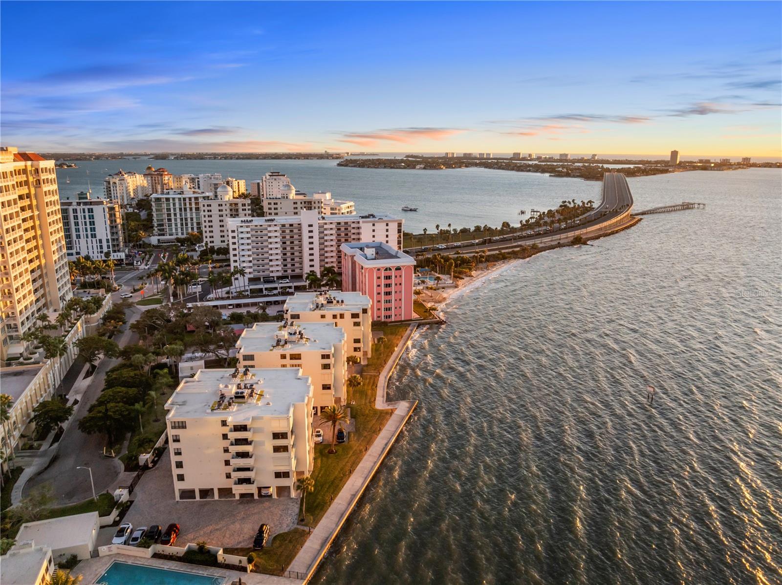 LAWRENCE POINTE I - Residential