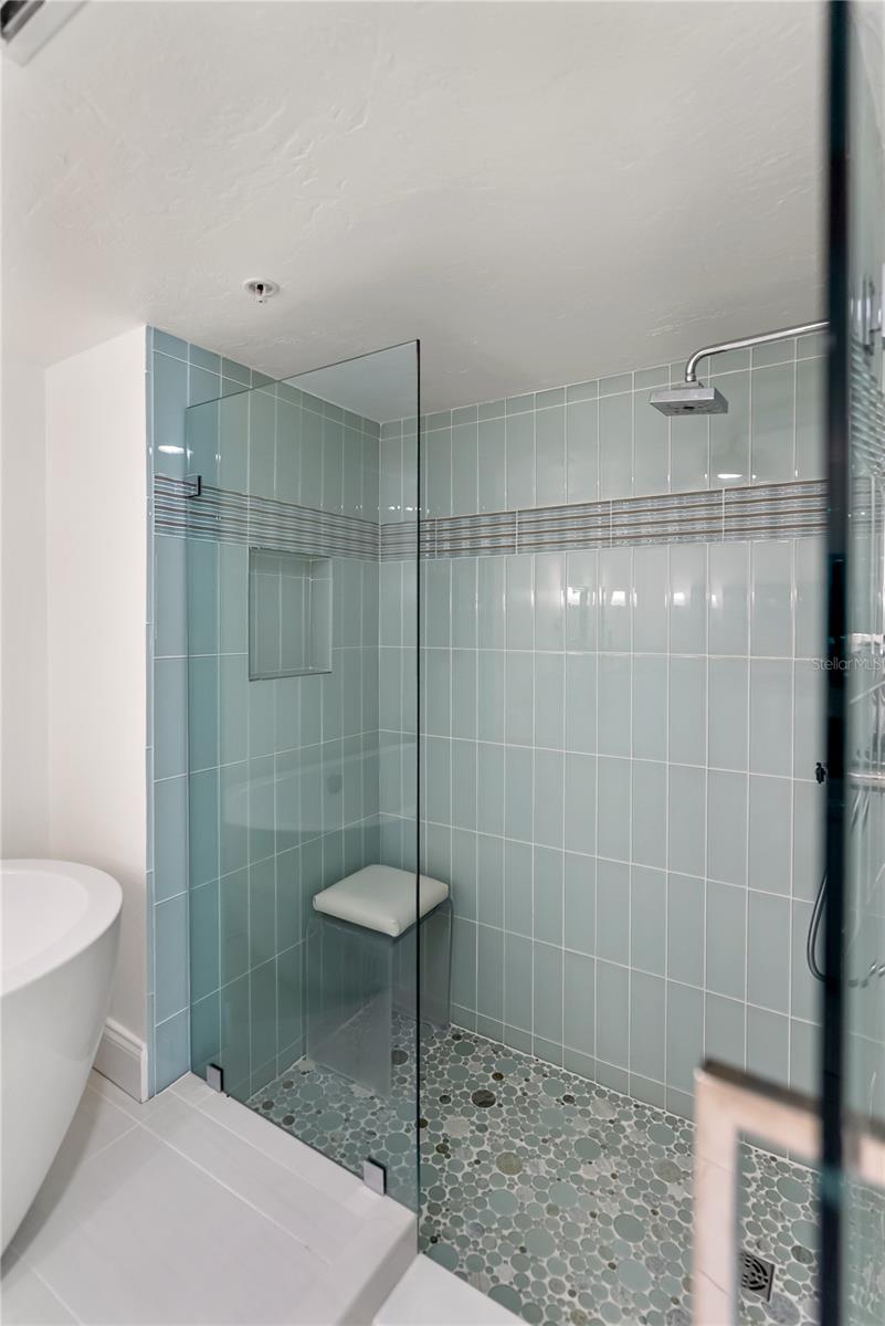 LAWRENCE POINTE I - Residential