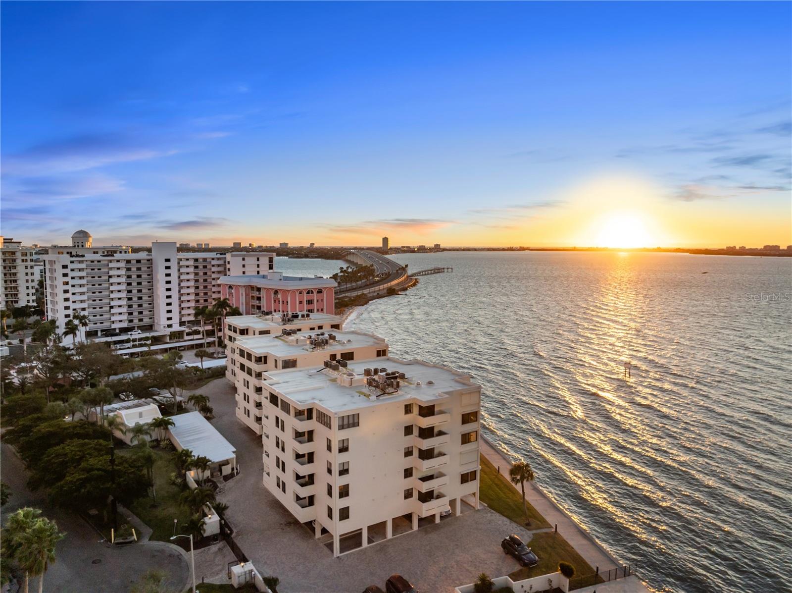 LAWRENCE POINTE I - Residential