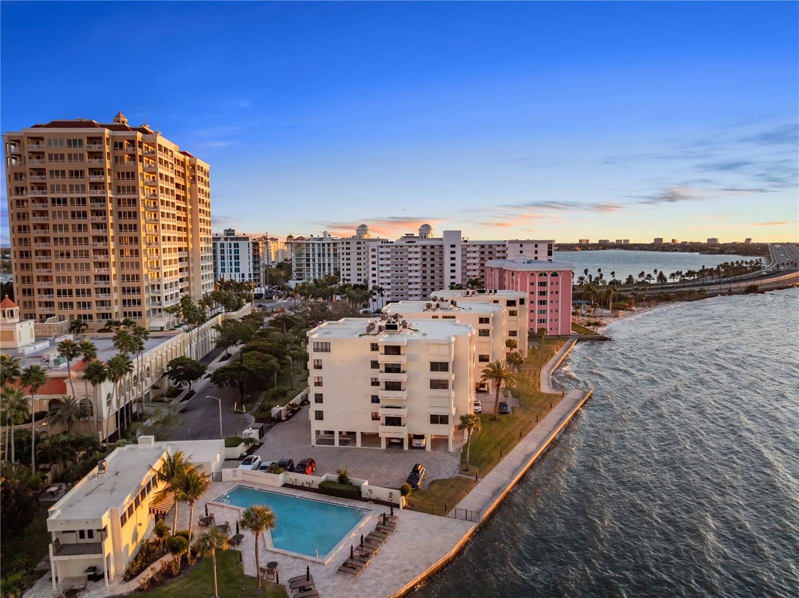 LAWRENCE POINTE I - Residential