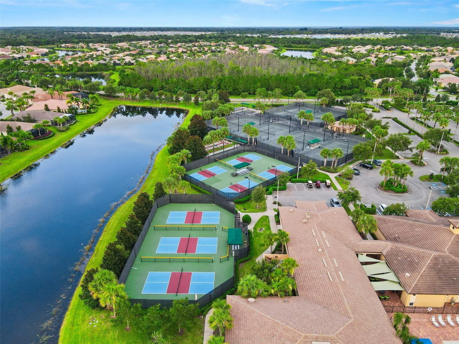 VALENCIA LAKES TR D PH 1 - Residential