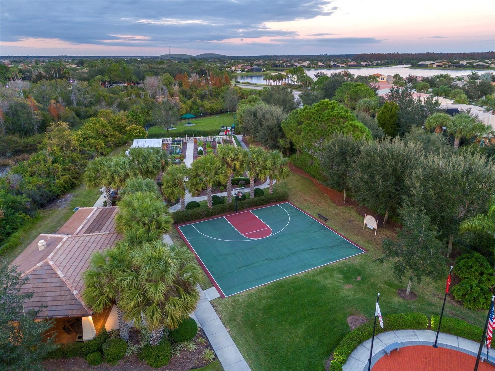 VALENCIA LAKES TR D PH 1 - Residential