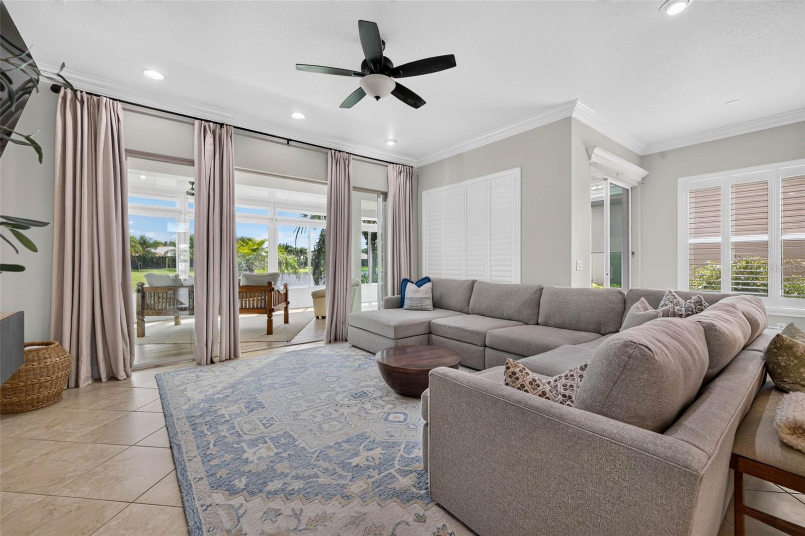 VALENCIA LAKES TR D PH 1 - Residential