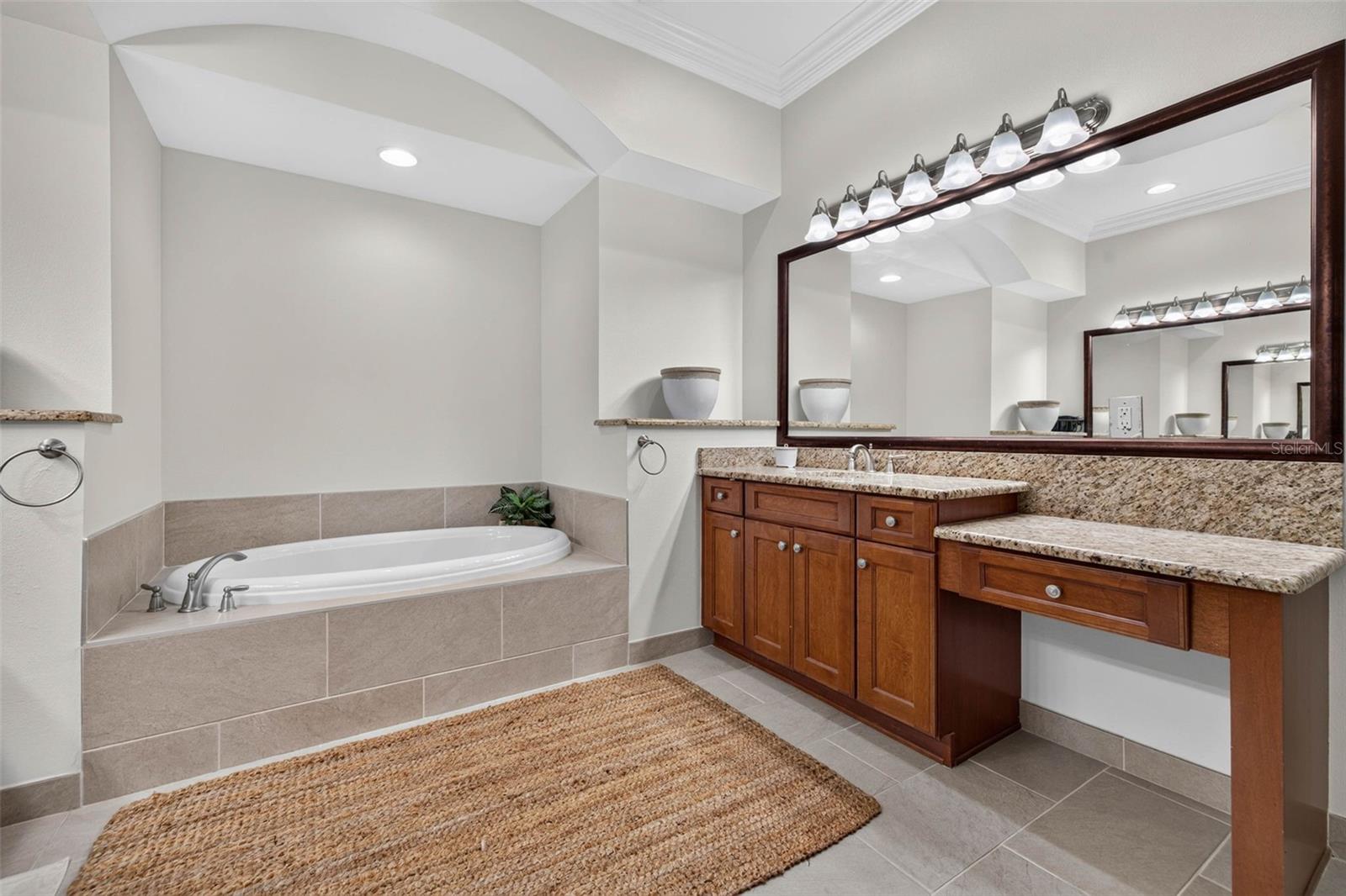 VALENCIA LAKES TR D PH 1 - Residential