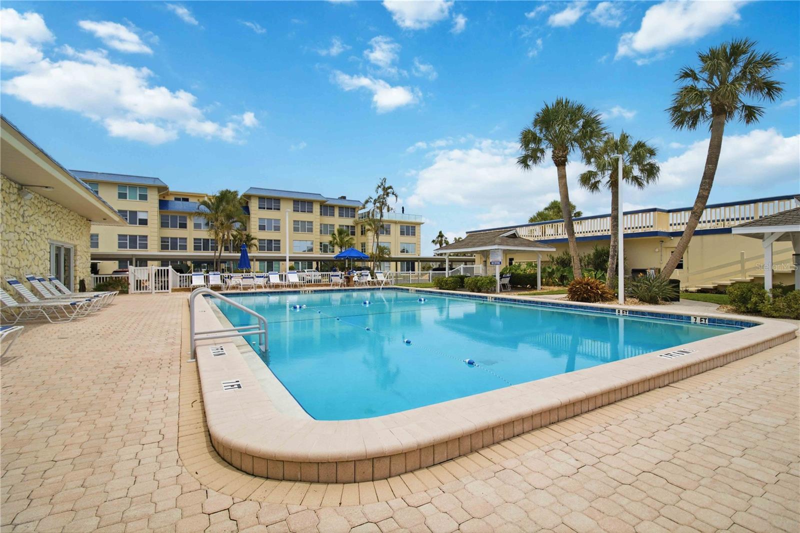 BEACH HARBOR CLUB - Residential