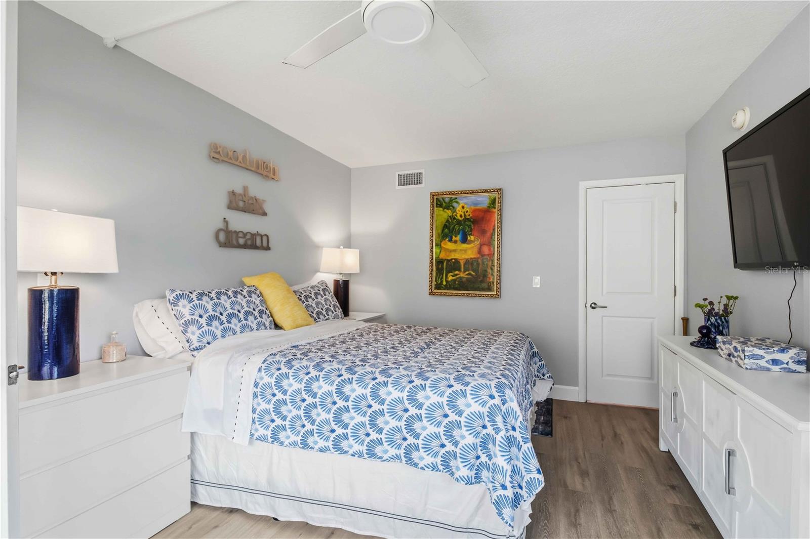BEACH HARBOR CLUB - Residential