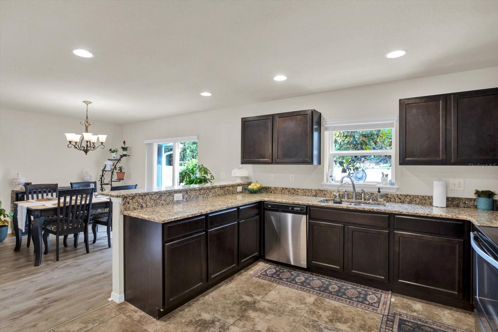 OAKWOOD TERRACE TWNHMS PHAS - Residential Lease