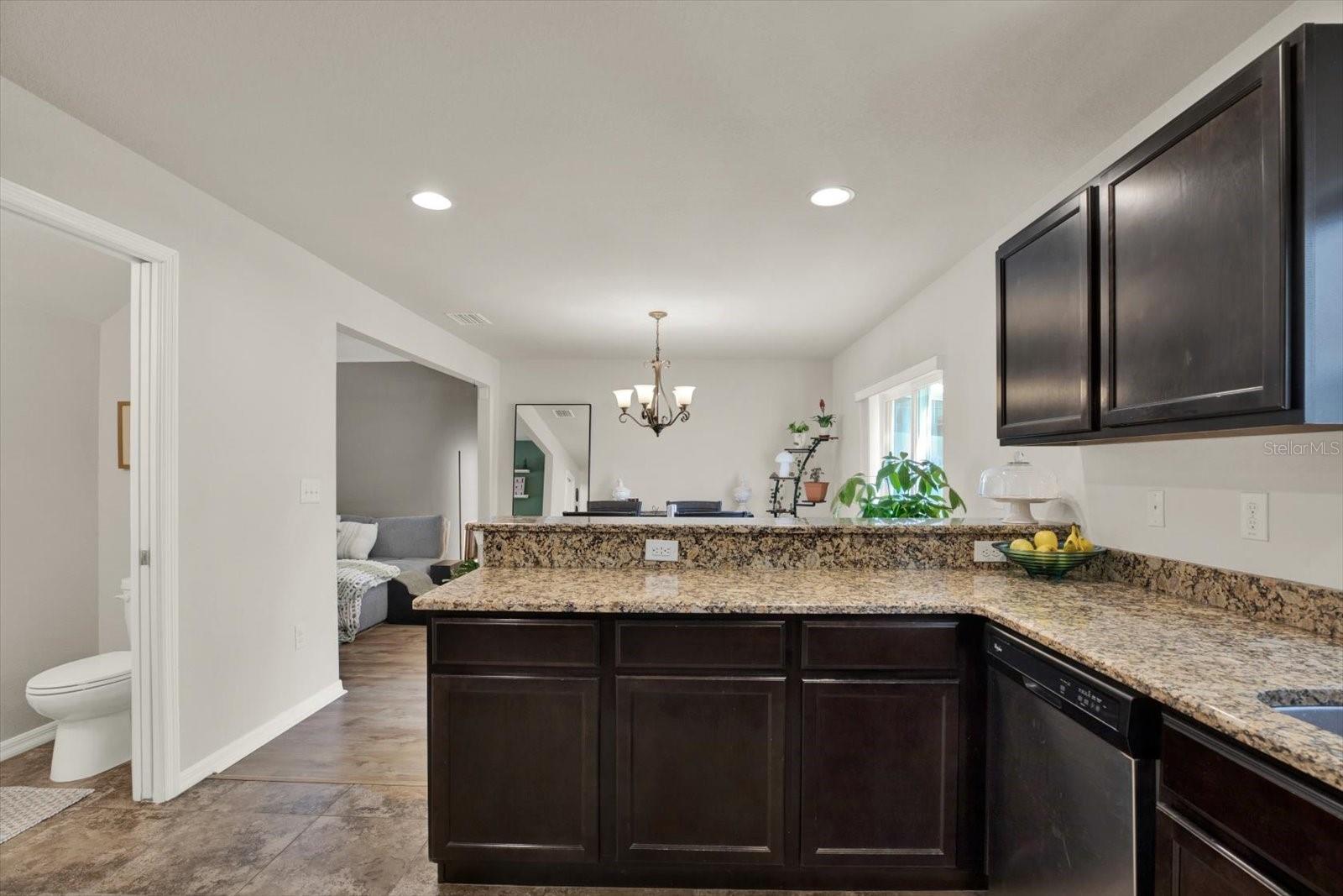 OAKWOOD TERRACE TWNHMS PHAS - Residential Lease