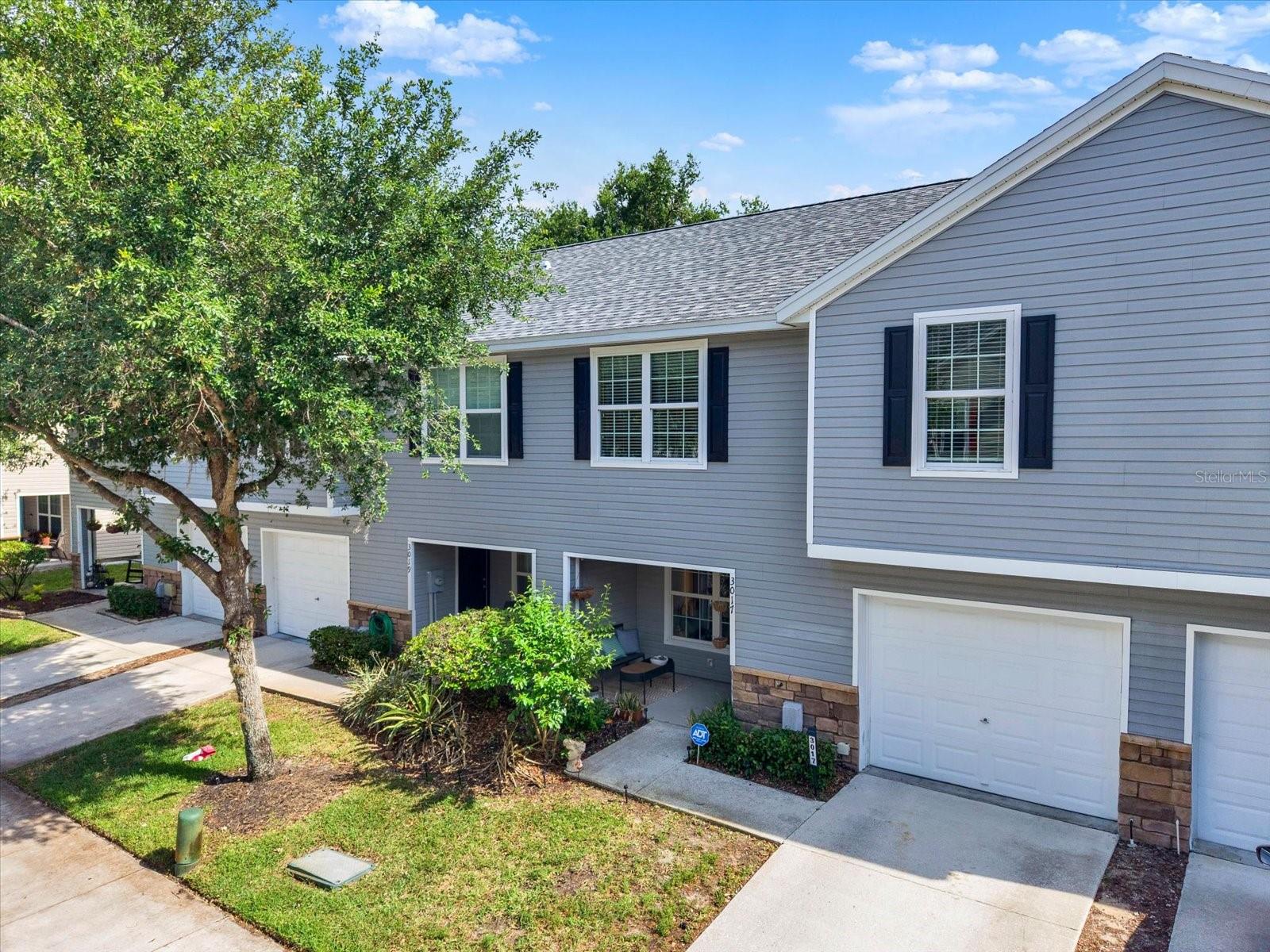 OAKWOOD TERRACE TWNHMS PHAS - Residential Lease