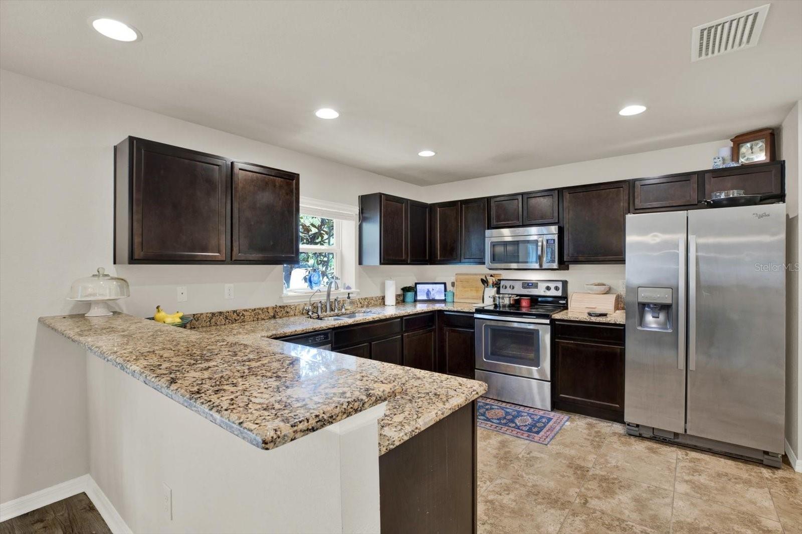 OAKWOOD TERRACE TWNHMS PHAS - Residential Lease