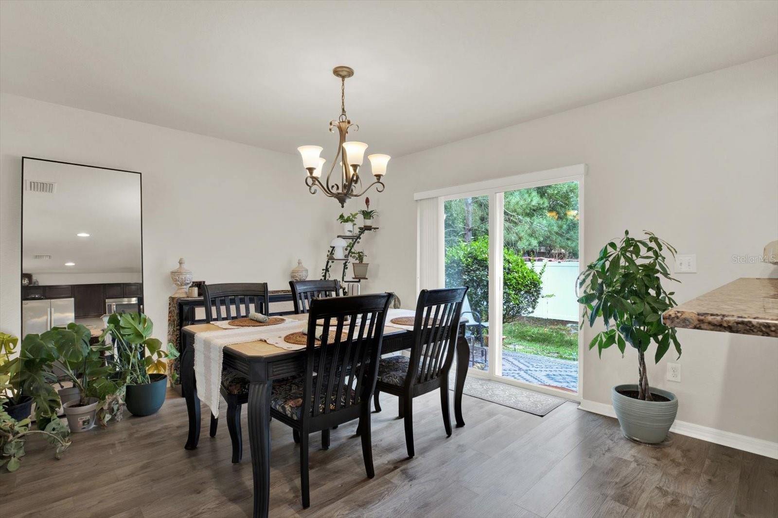 OAKWOOD TERRACE TWNHMS PHAS - Residential Lease