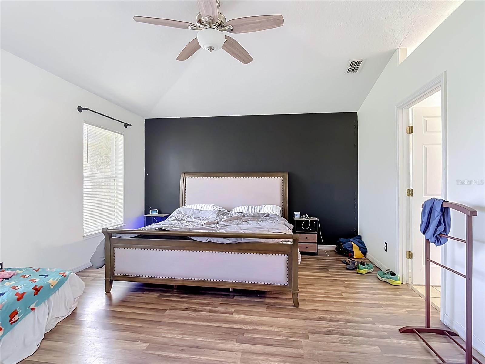 CANOE CREEK LAKES UNIT 4 - Residential