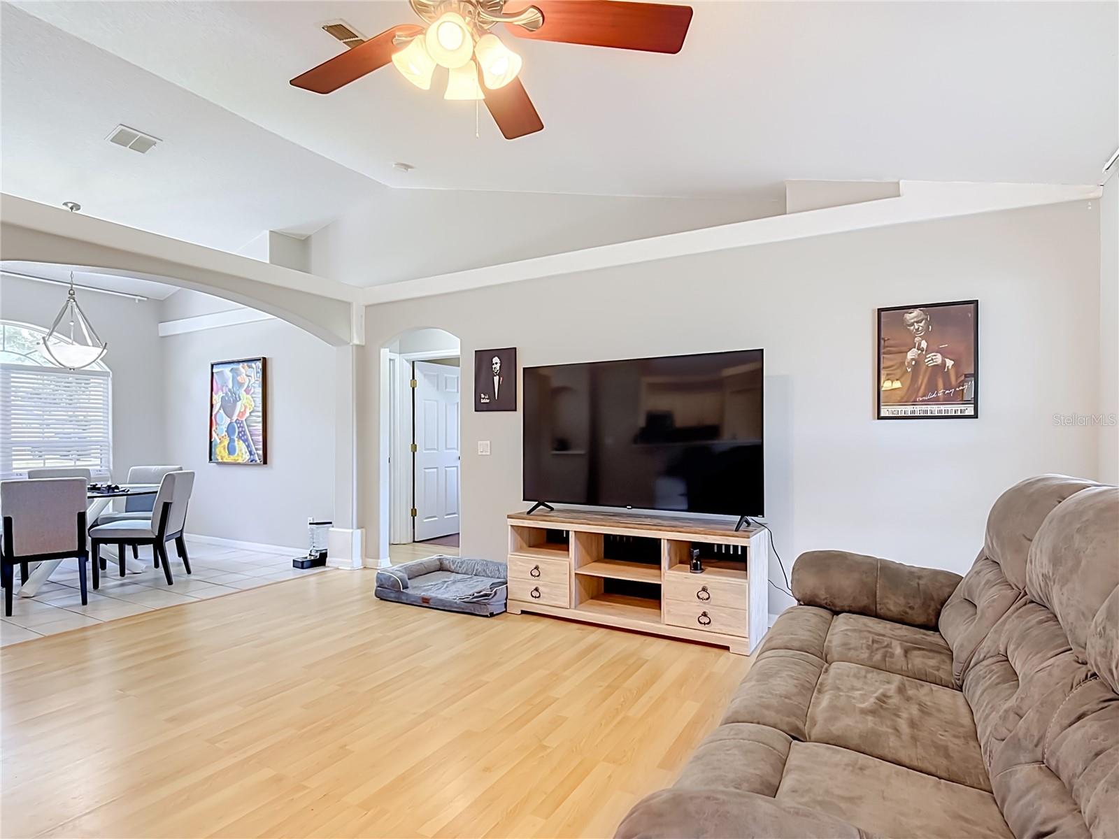 CANOE CREEK LAKES UNIT 4 - Residential
