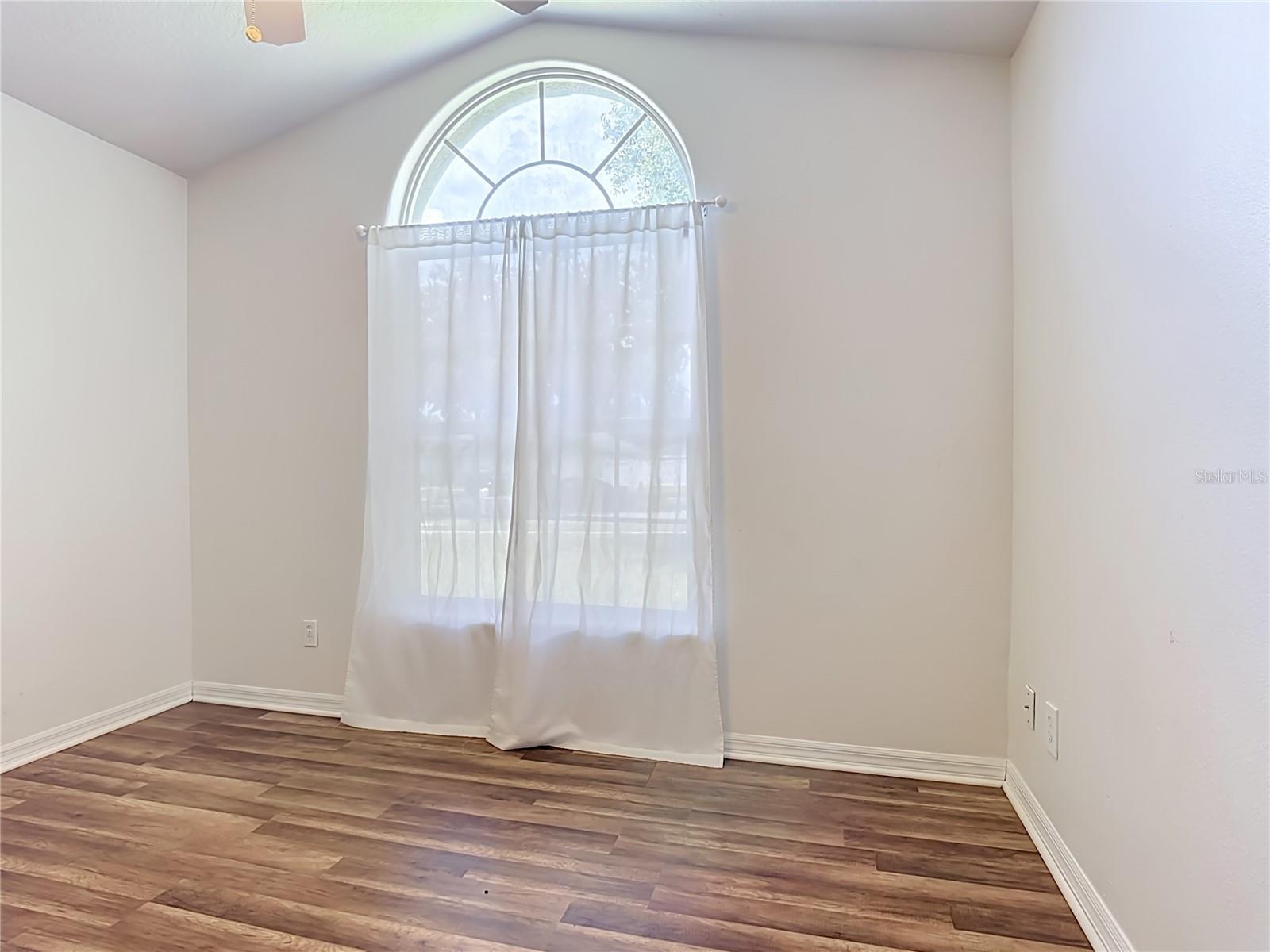 CANOE CREEK LAKES UNIT 4 - Residential